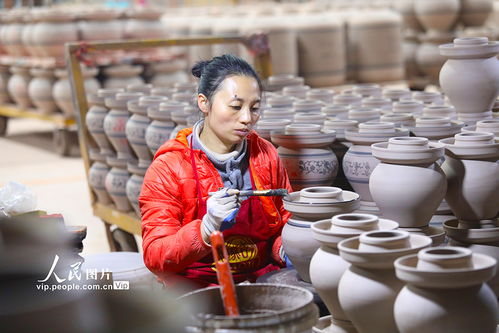重庆订单陶瓷畅销，定制花盆成为市场新宠